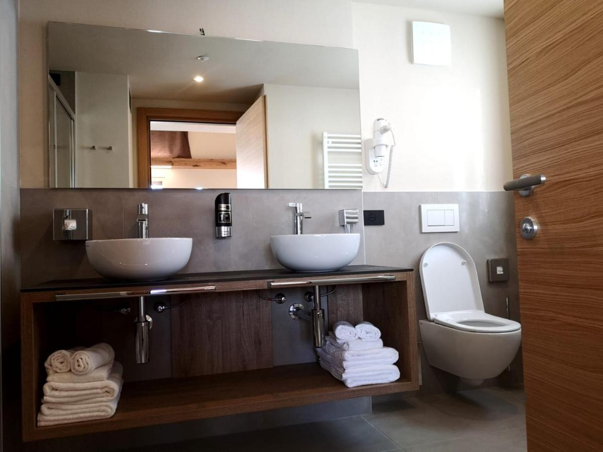 Garni Al Silvestri Vei Hotell Livigno Eksteriør bilde