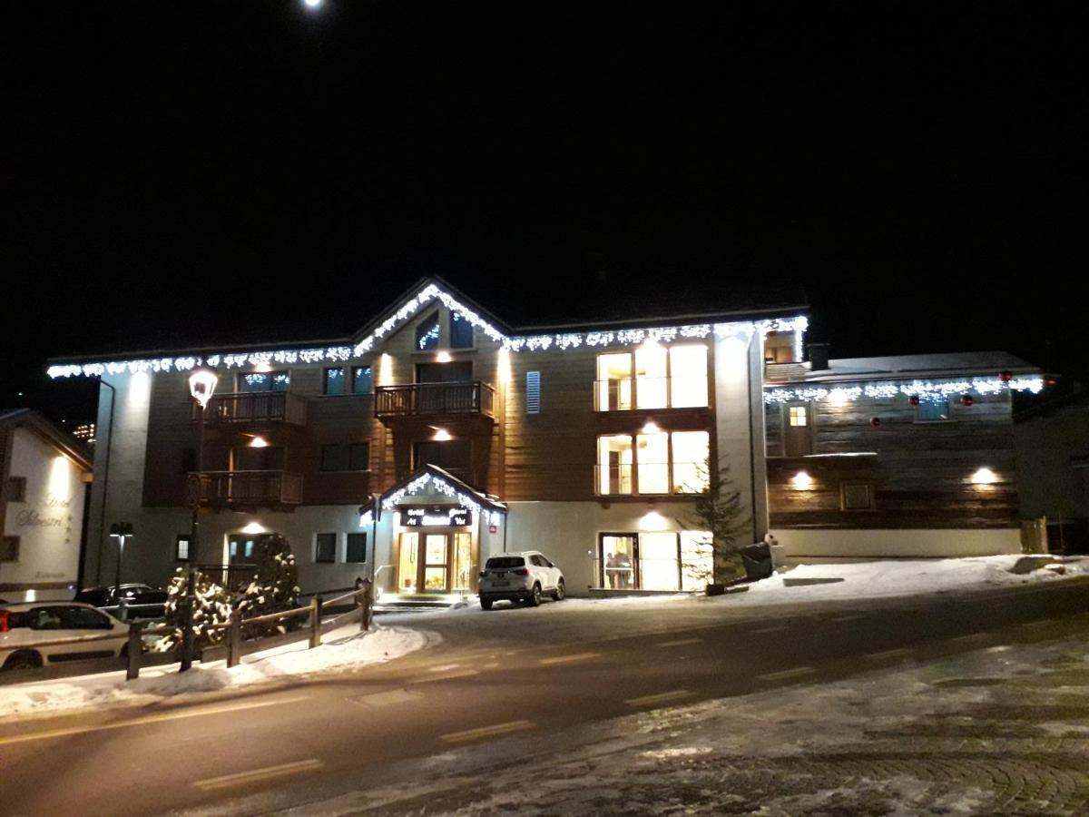 Garni Al Silvestri Vei Hotell Livigno Eksteriør bilde