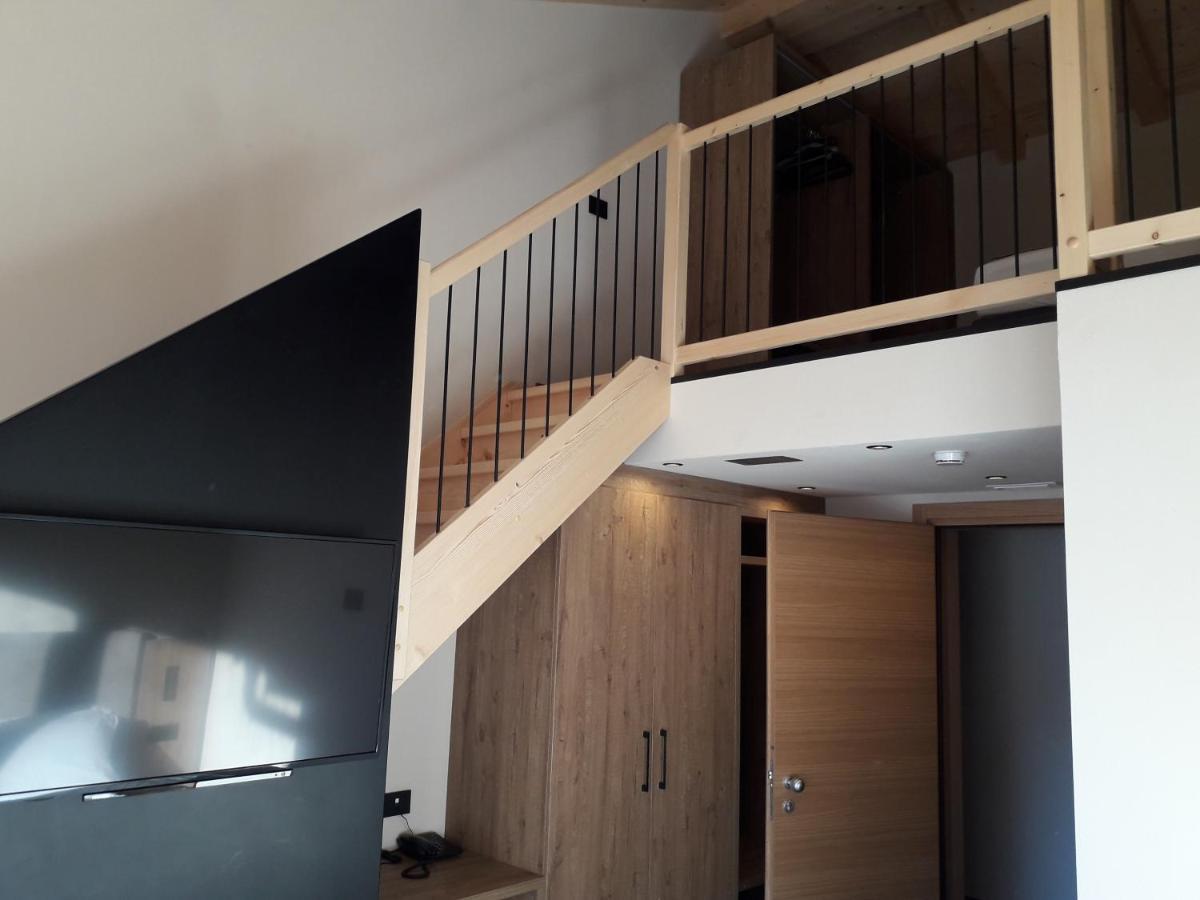 Garni Al Silvestri Vei Hotell Livigno Eksteriør bilde