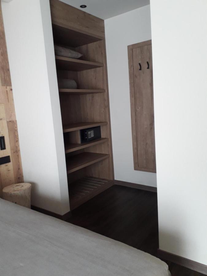 Garni Al Silvestri Vei Hotell Livigno Eksteriør bilde