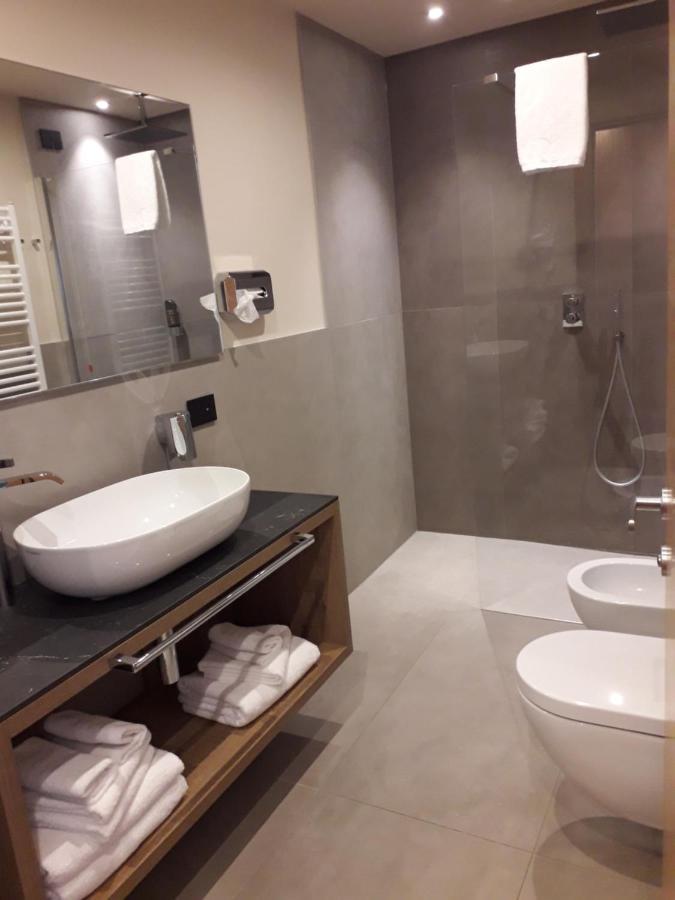 Garni Al Silvestri Vei Hotell Livigno Eksteriør bilde