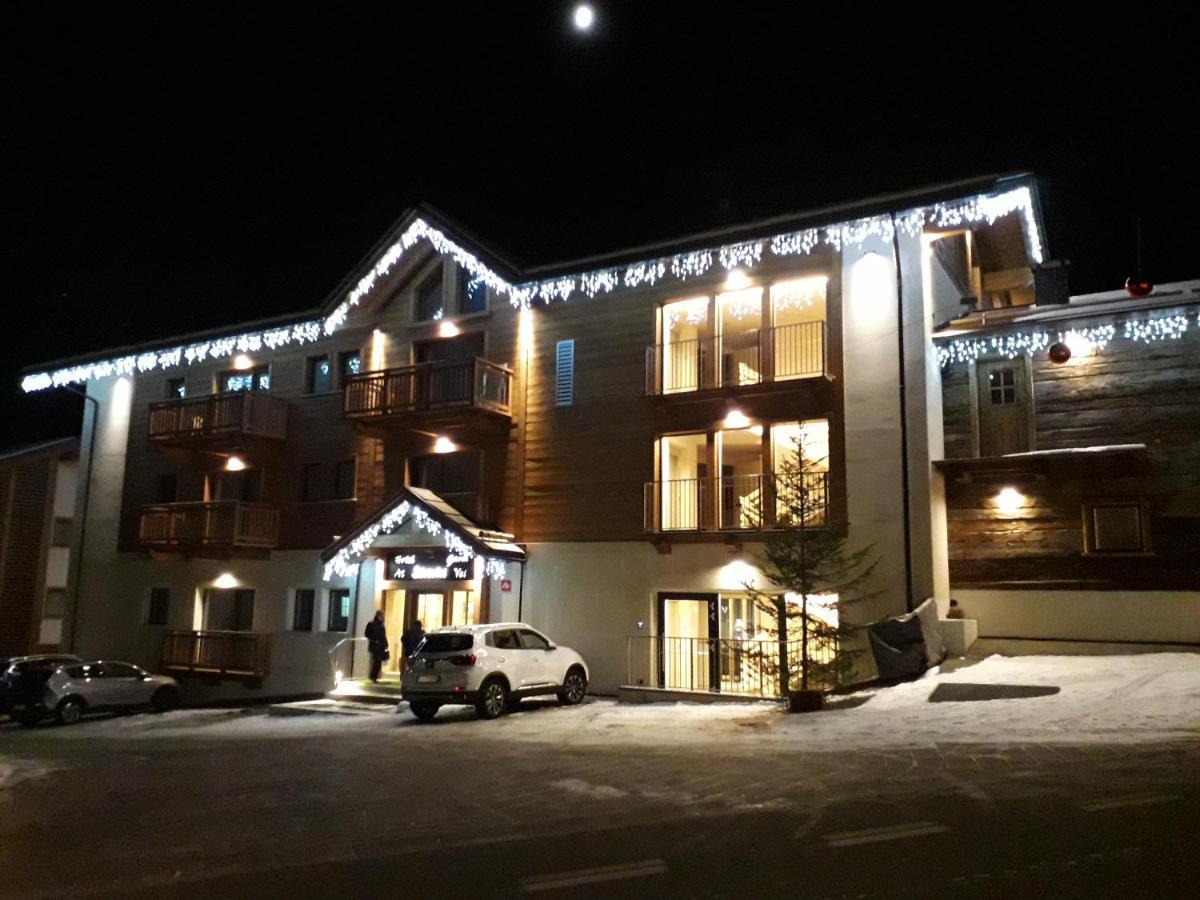 Garni Al Silvestri Vei Hotell Livigno Eksteriør bilde