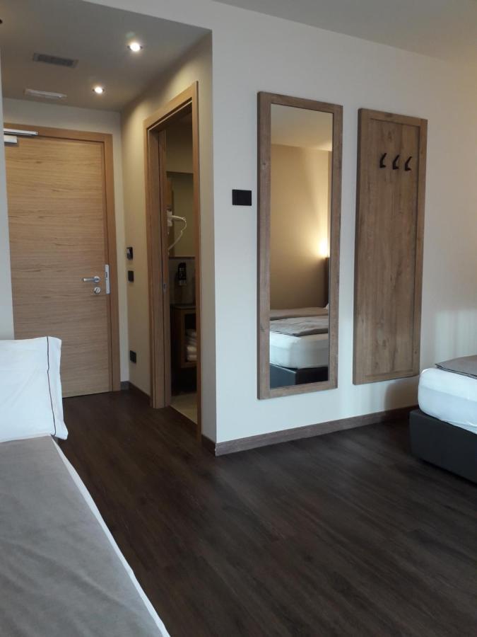 Garni Al Silvestri Vei Hotell Livigno Eksteriør bilde