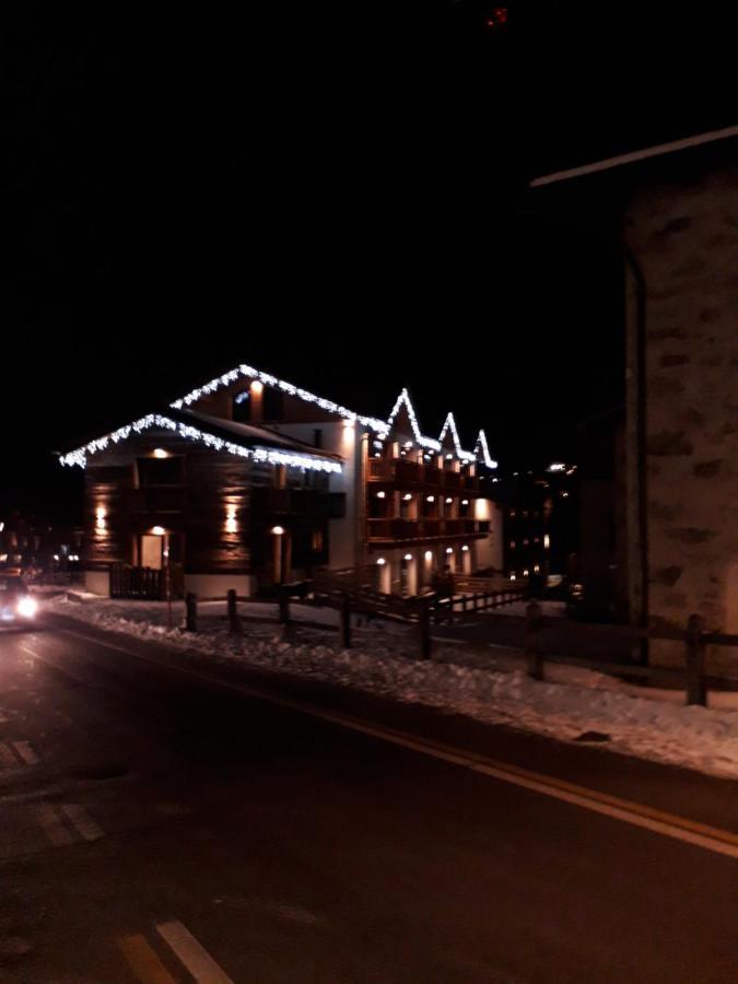 Garni Al Silvestri Vei Hotell Livigno Eksteriør bilde
